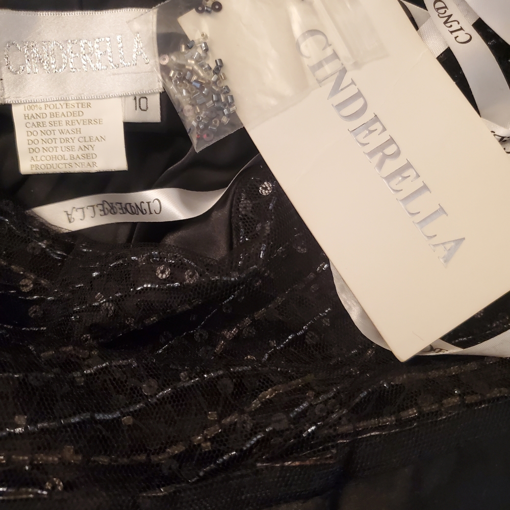 NWT Cinderella Elegant Black Backless Gown - Picture 7 of 9